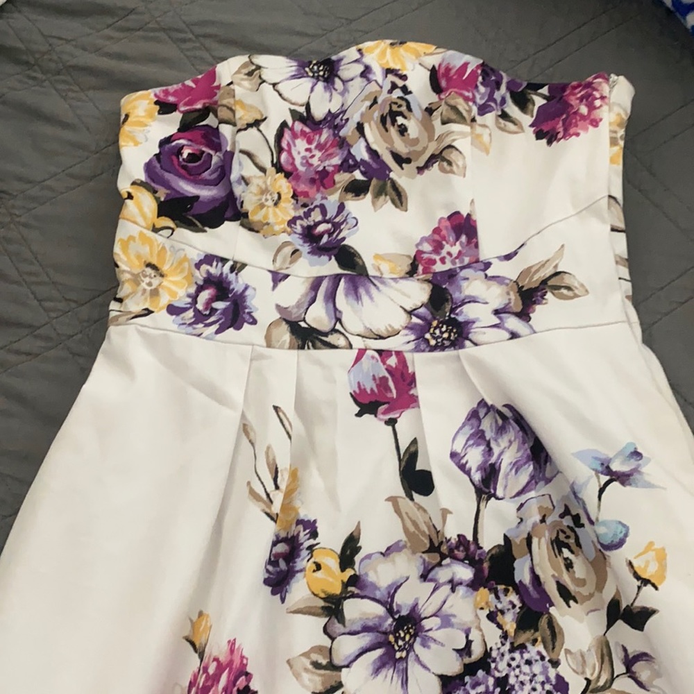 White House Black Market strapless floral dress 4 white purple pink
